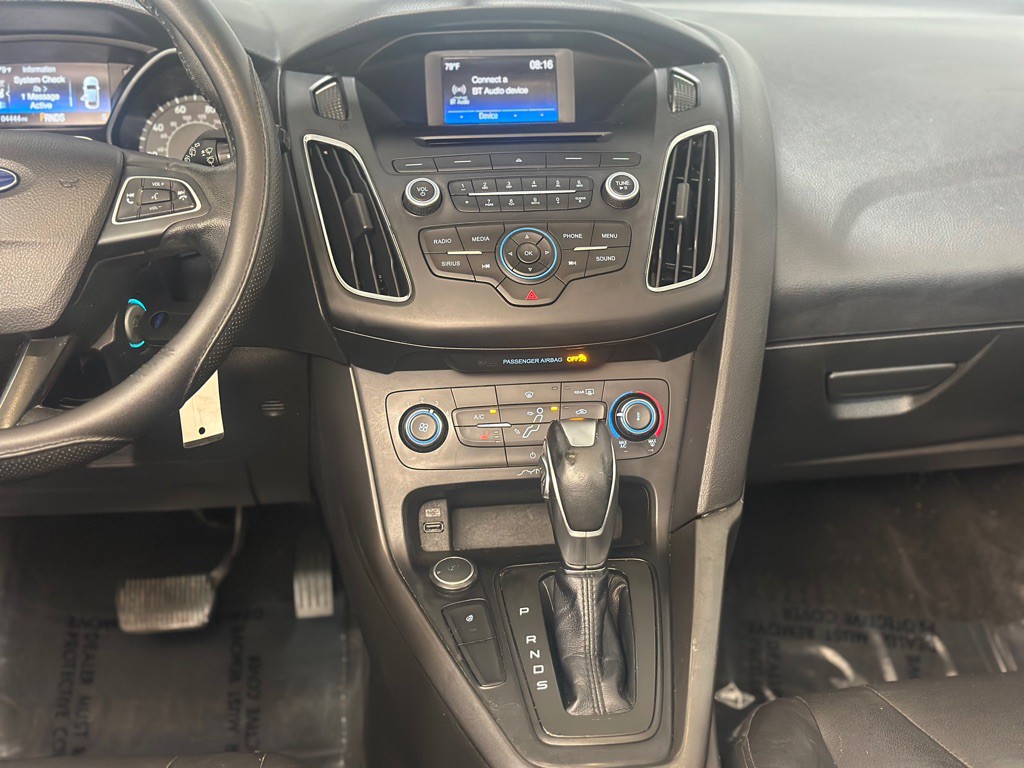 2016 Ford Focus Image 16