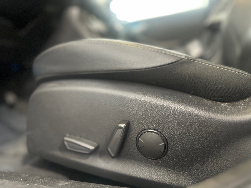 2016 Ford Focus Image 25
