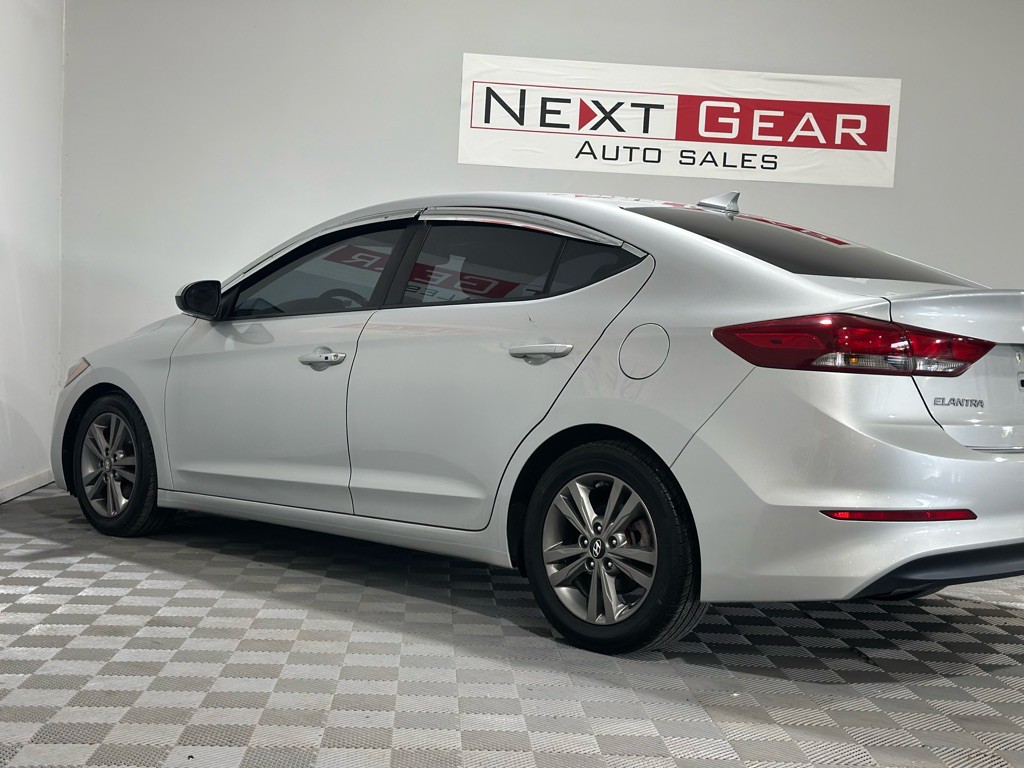 2018 Hyundai Elantra Image 7
