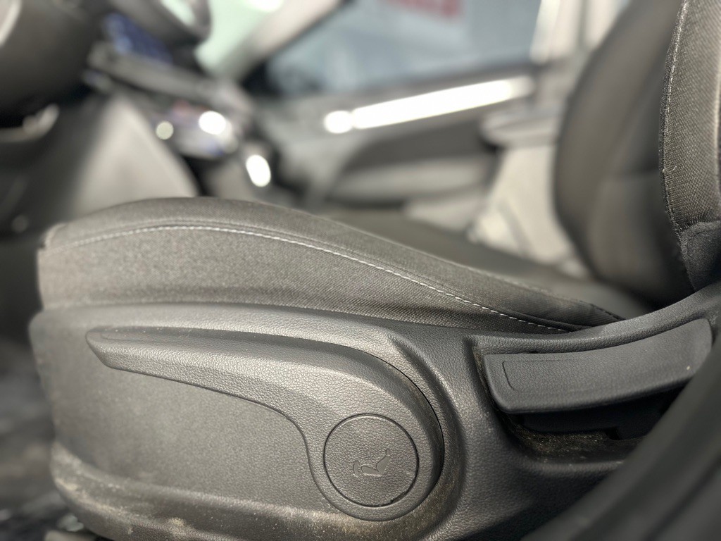 2018 Hyundai Elantra Image 25