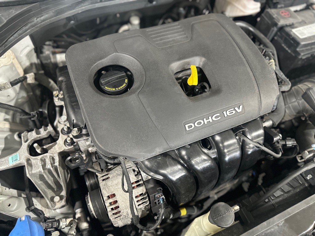 2018 Hyundai Elantra Image 35