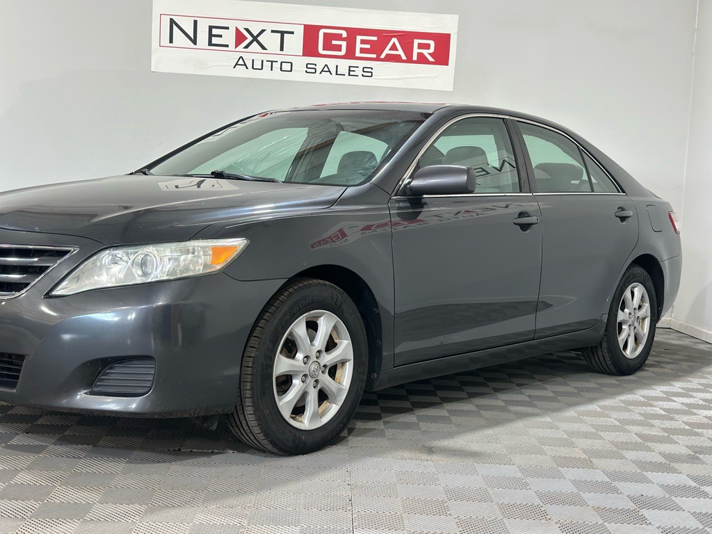 2011 Toyota Camry Image 4