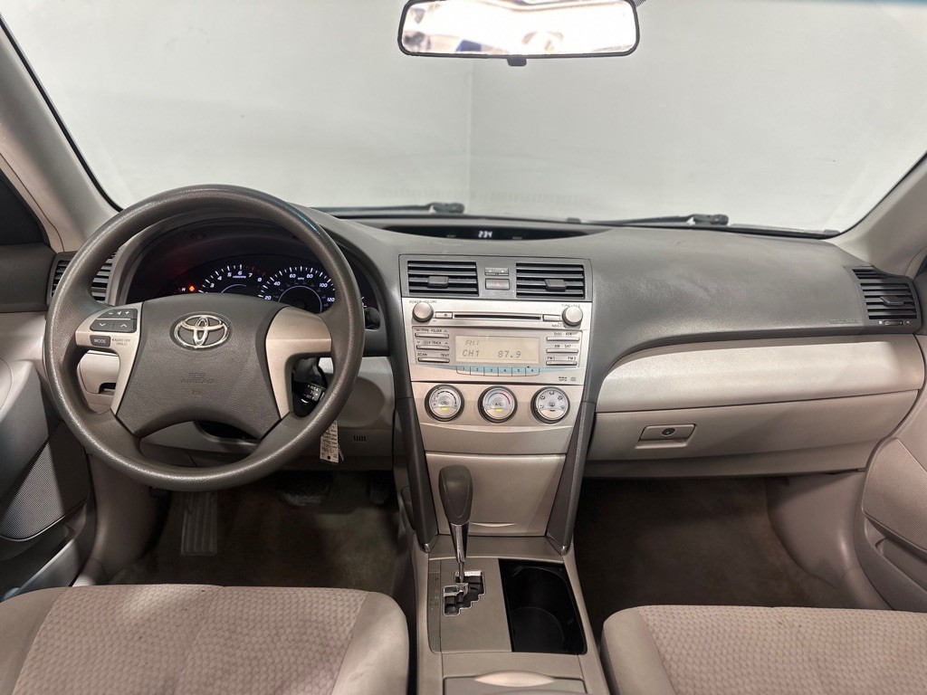 2011 Toyota Camry Image 10