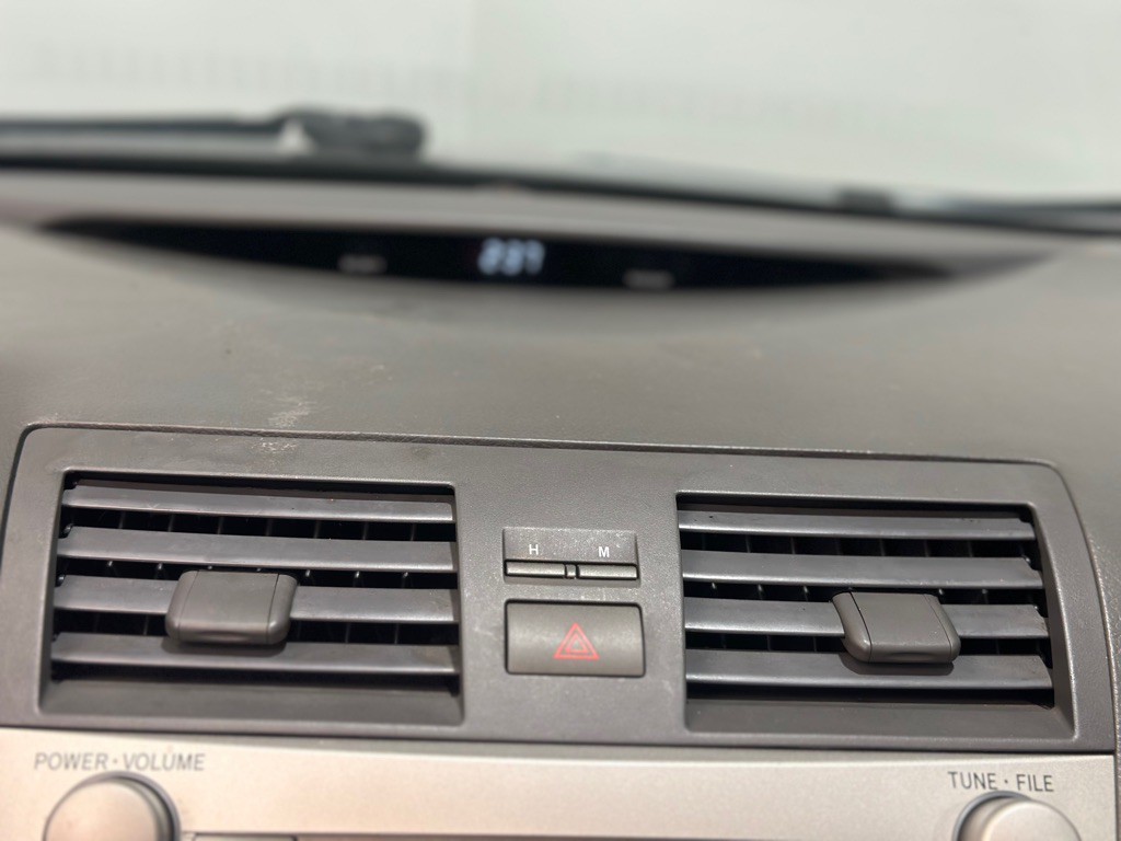 2011 Toyota Camry Image 14
