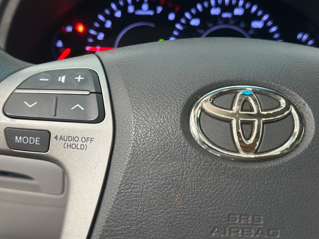 2011 Toyota Camry Image 23