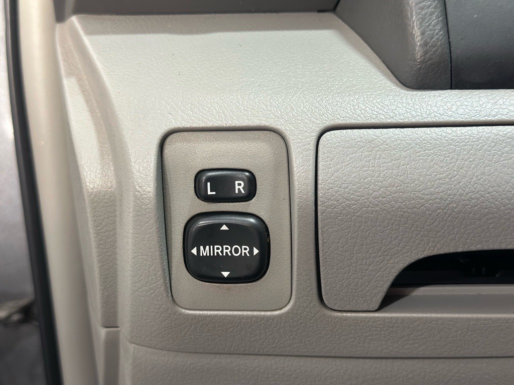 2011 Toyota Camry Image 27