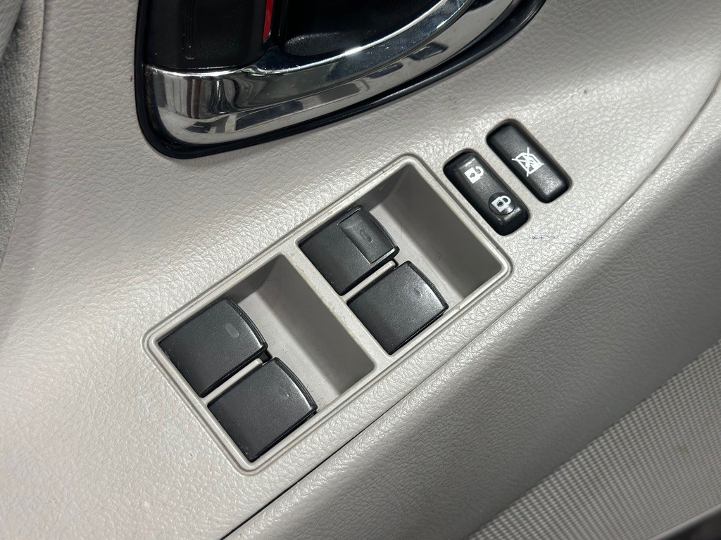 2011 Toyota Camry Image 28
