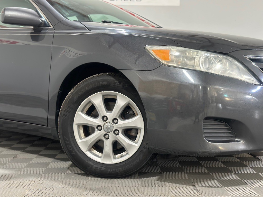 2011 Toyota Camry Image 31