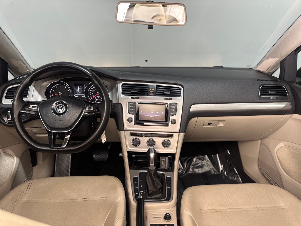 2015 Volkswagen Golf Image 13