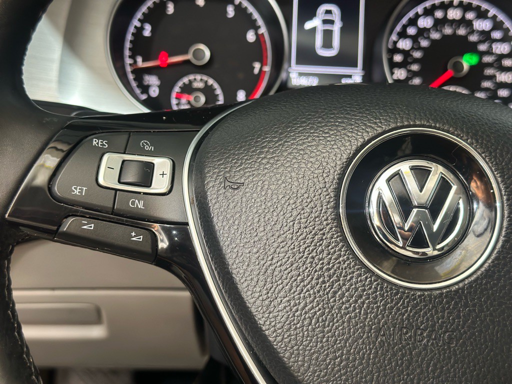2015 Volkswagen Golf Image 20