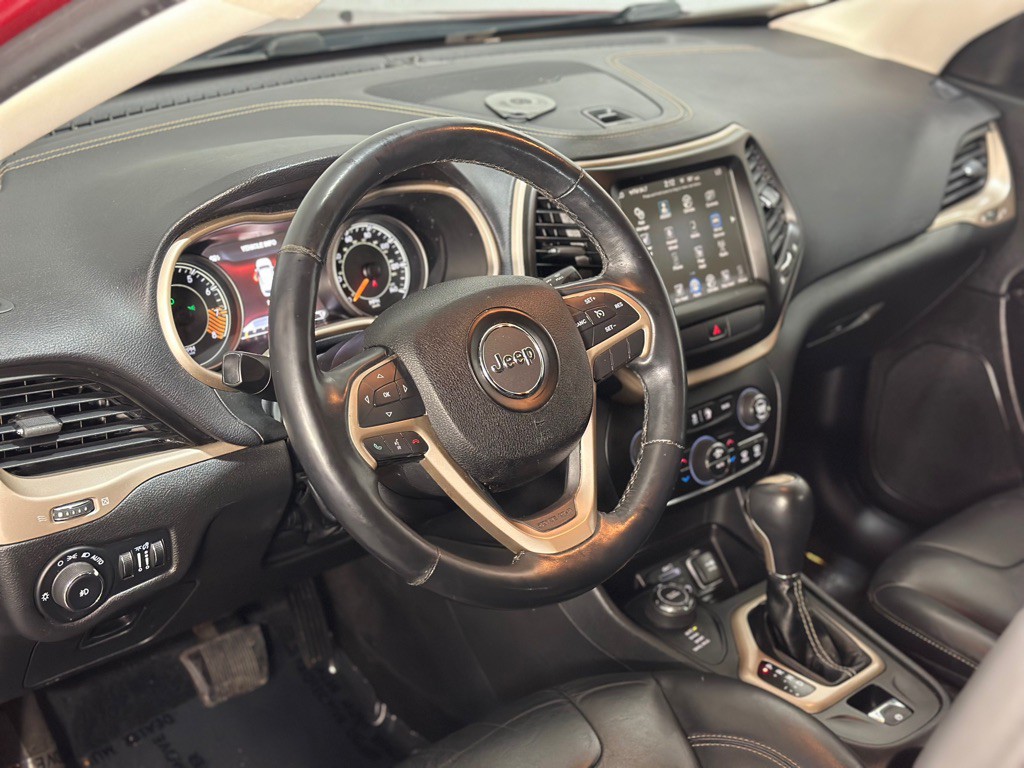 2015 Jeep Cherokee Image 28