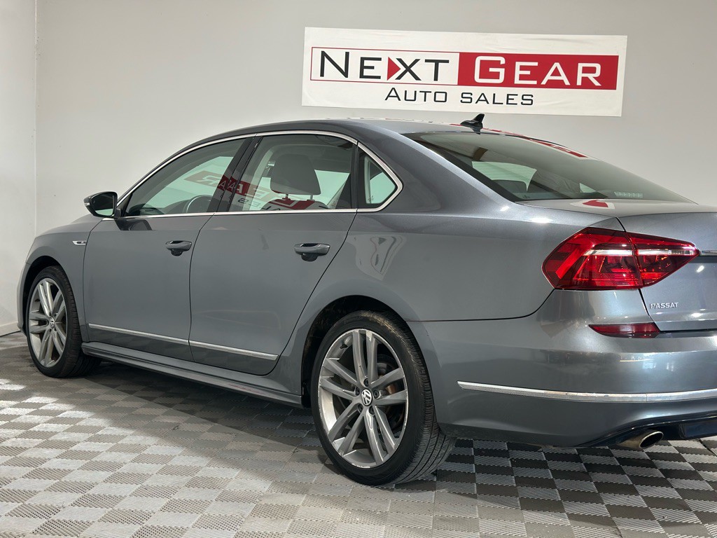 2017 Volkswagen Passat Image 6