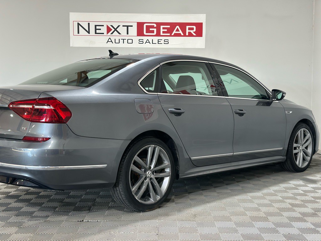 2017 Volkswagen Passat Image 8