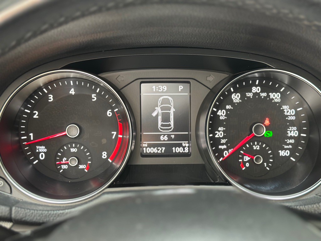 2017 Volkswagen Passat Image 12