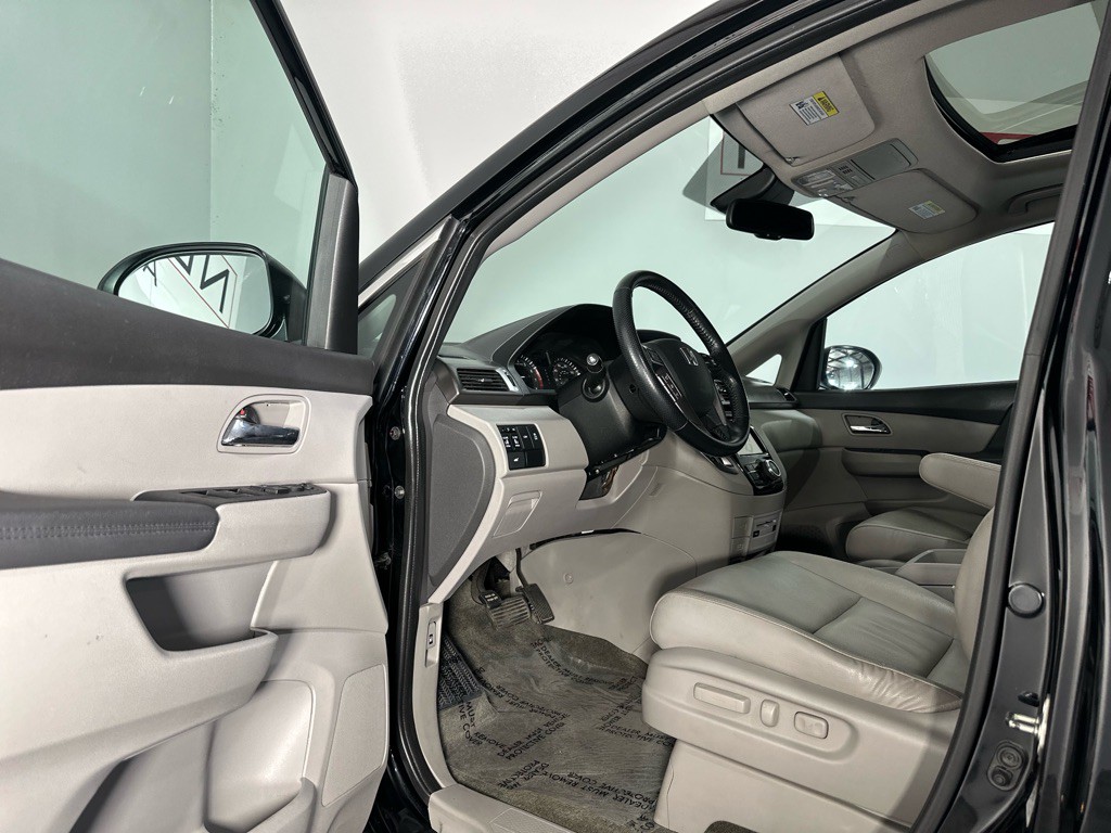 2015 Honda Odyssey Image 10