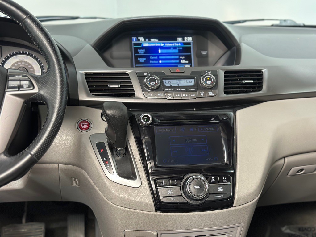 2015 Honda Odyssey Image 15