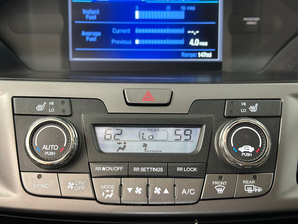 2015 Honda Odyssey Image 17