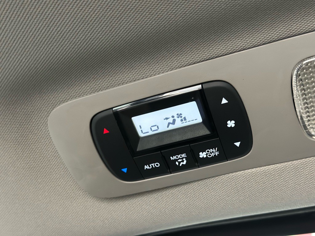 2015 Honda Odyssey Image 36