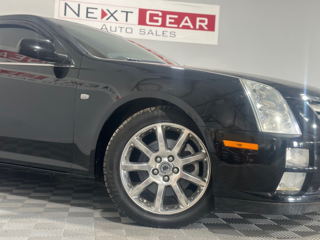 2005 Cadillac STS Image 9