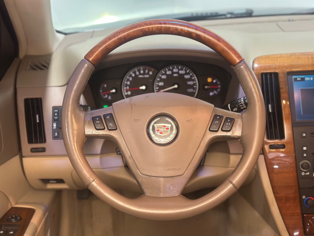 2005 Cadillac STS Image 14