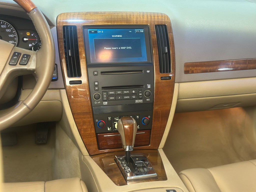 2005 Cadillac STS Image 15