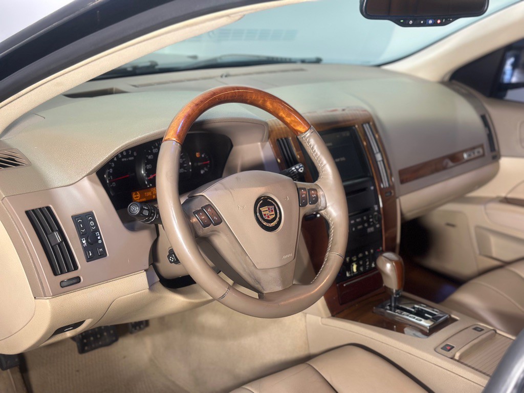 2005 Cadillac STS Image 27