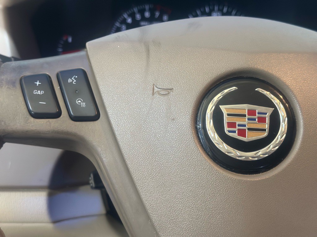 2005 Cadillac STS Image 28