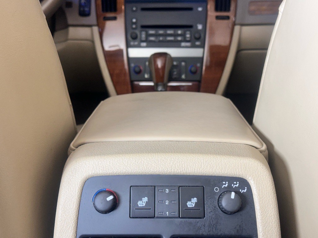 2005 Cadillac STS Image 33