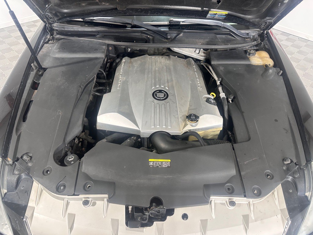 2005 Cadillac STS Image 39