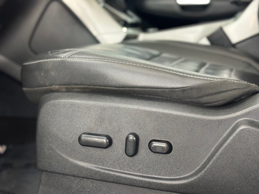 2016 Ford C-Max Image 24