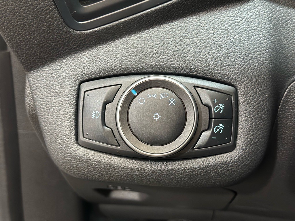2016 Ford C-Max Image 30