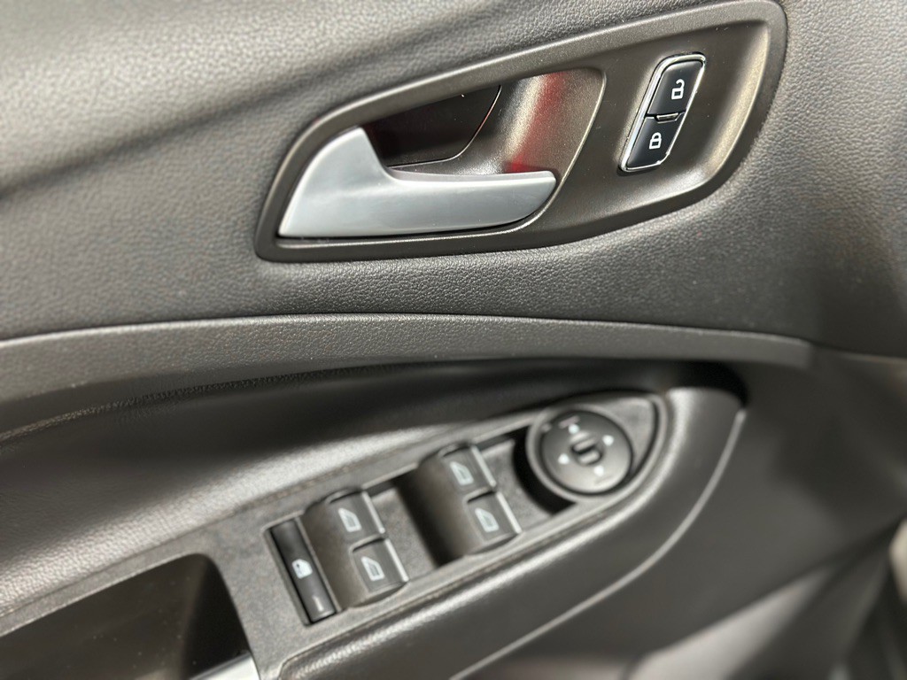 2016 Ford C-Max Image 31