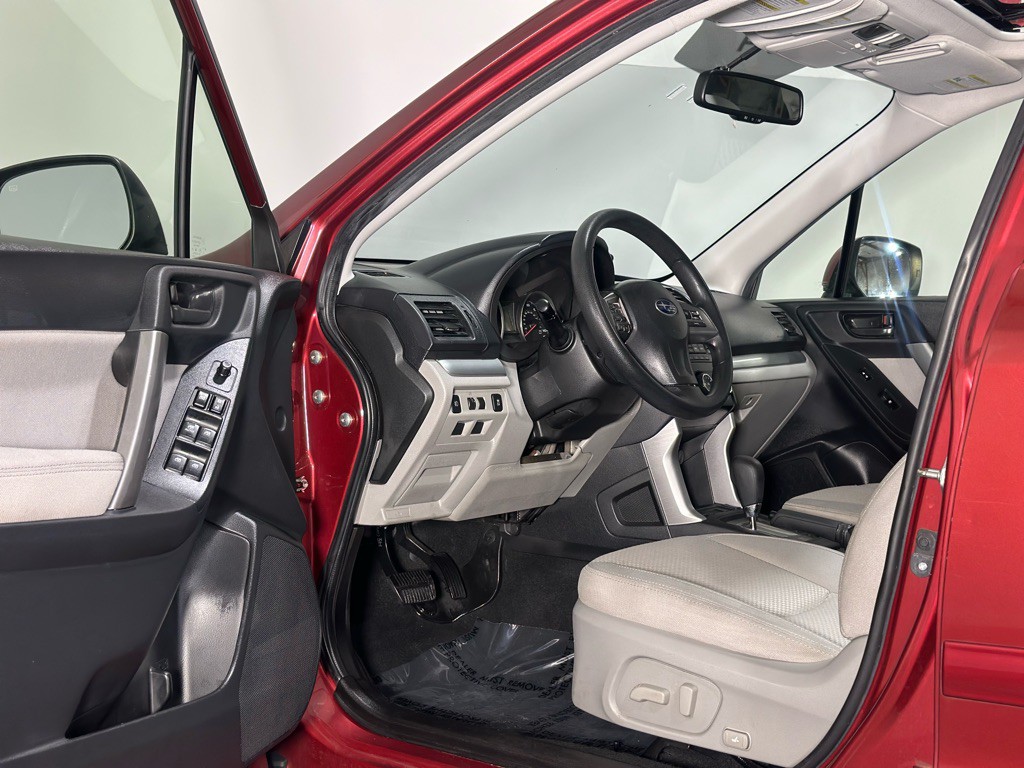 2015 Subaru Forester Image 9