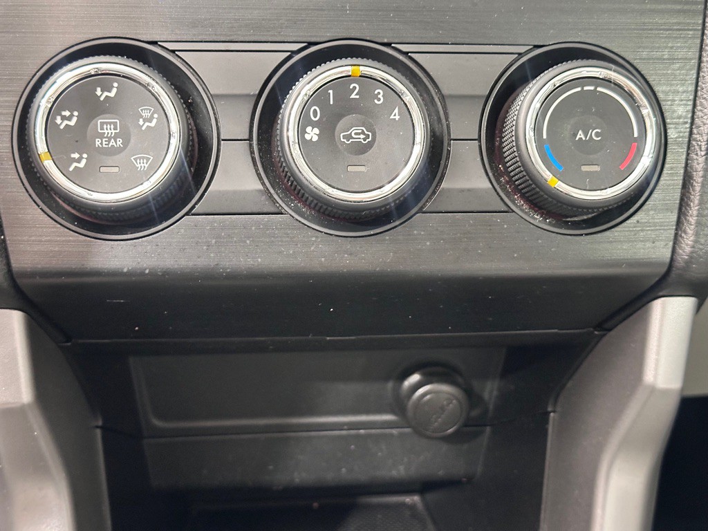 2015 Subaru Forester Image 17
