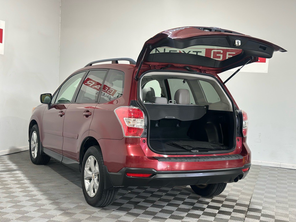 2015 Subaru Forester Image 30