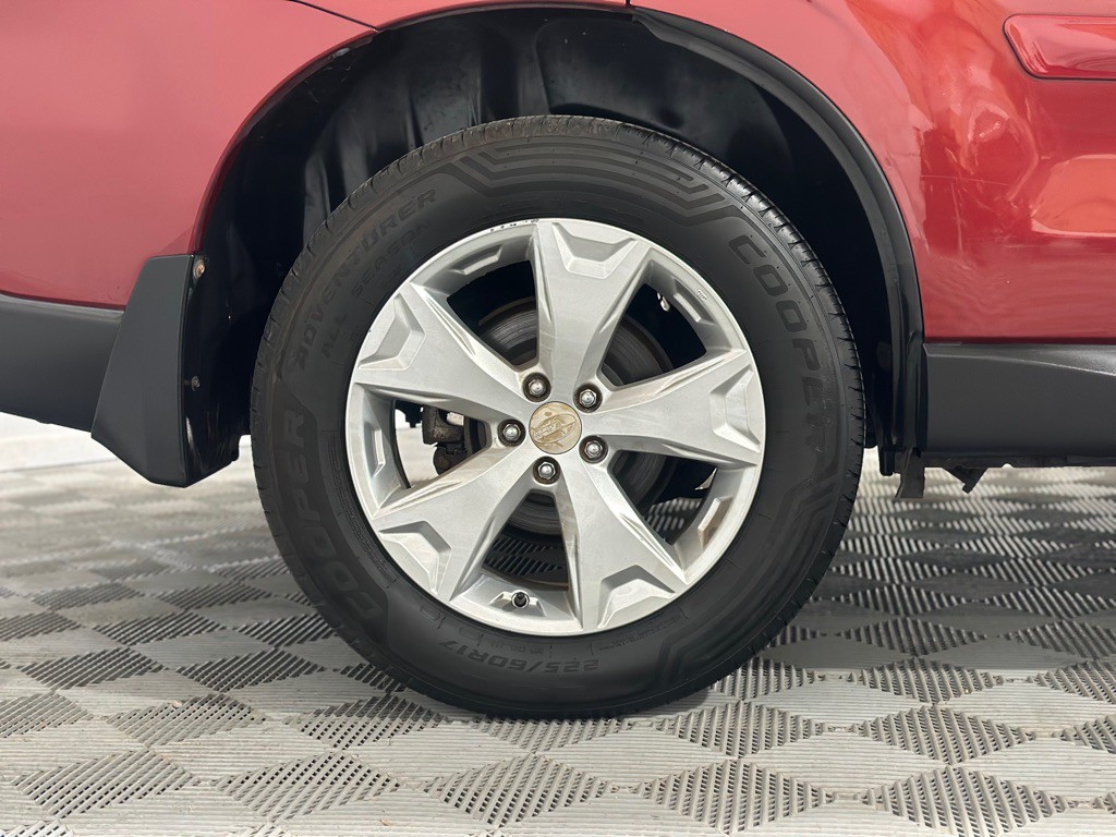 2015 Subaru Forester Image 36