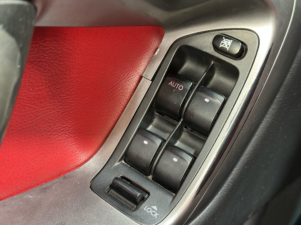2005 Subaru Legacy Image 25