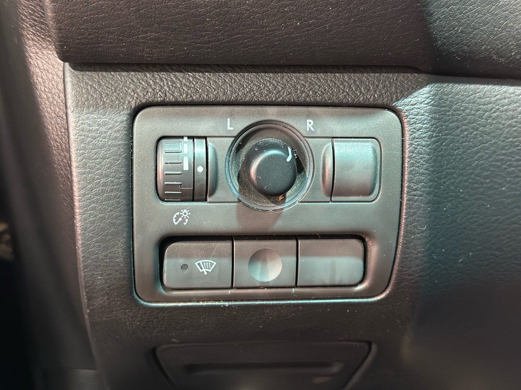 2005 Subaru Legacy Image 26