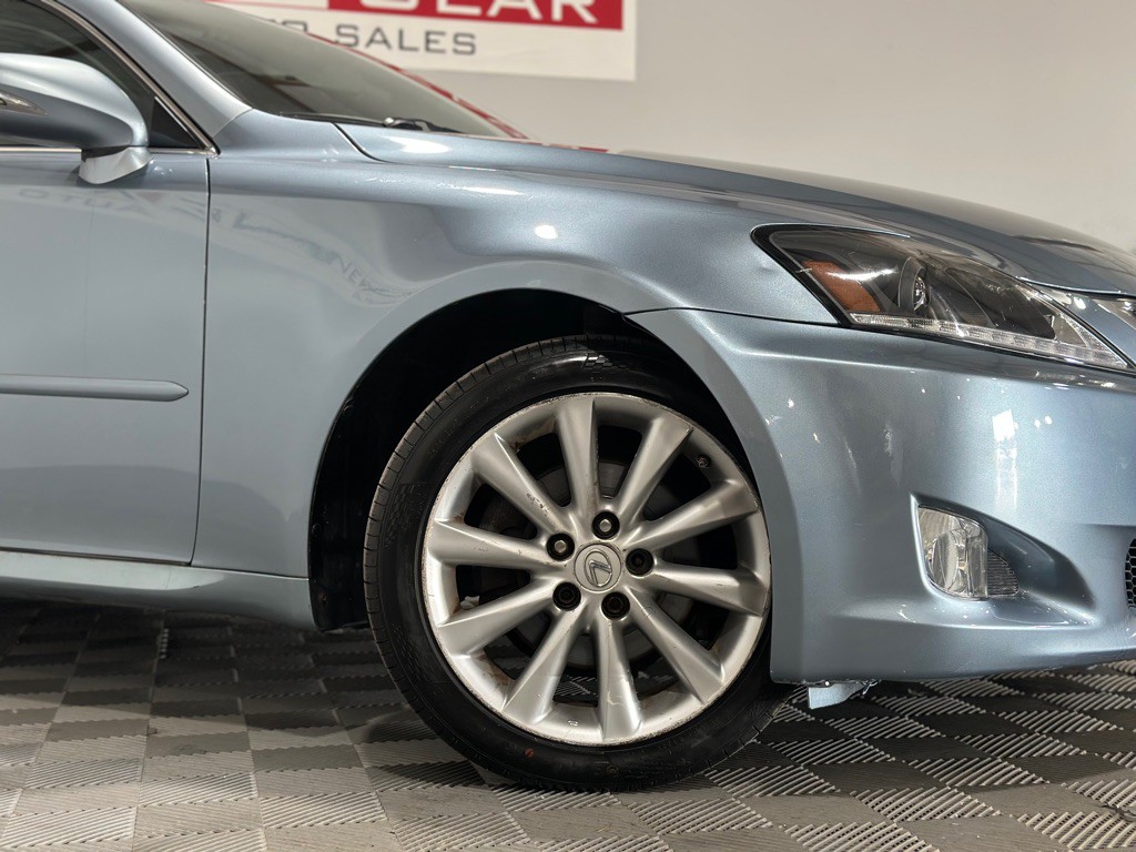 2009 Lexus IS Image 3