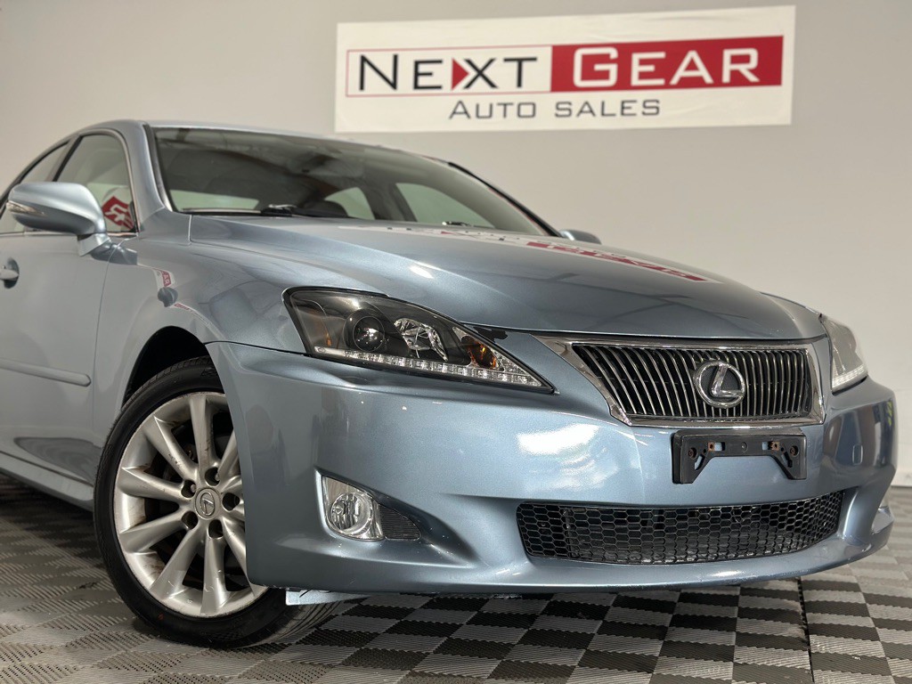2009 Lexus IS Image 4