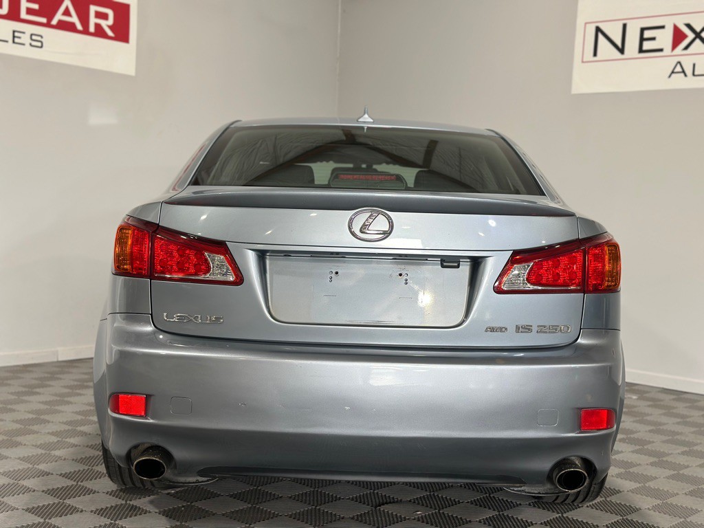 2009 Lexus IS Image 10