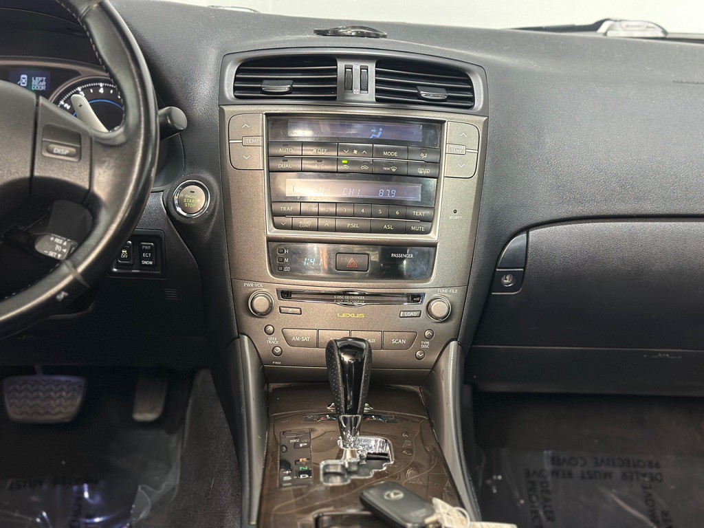 2009 Lexus IS Image 17