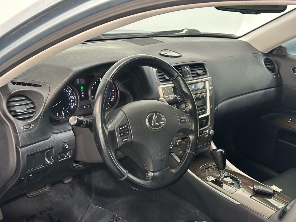 2009 Lexus IS Image 28