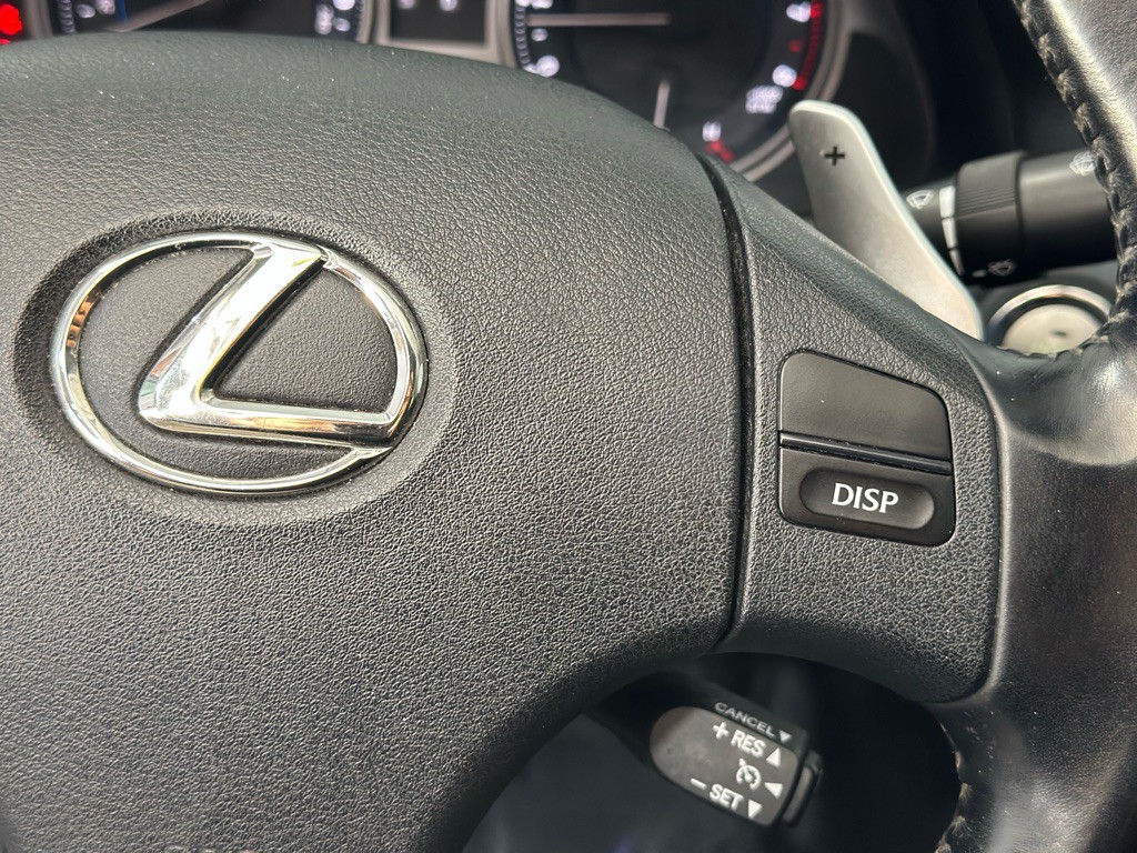 2009 Lexus IS Image 30