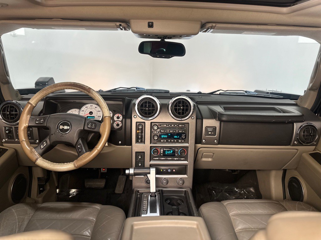2004 HUMMER H2 Image 11