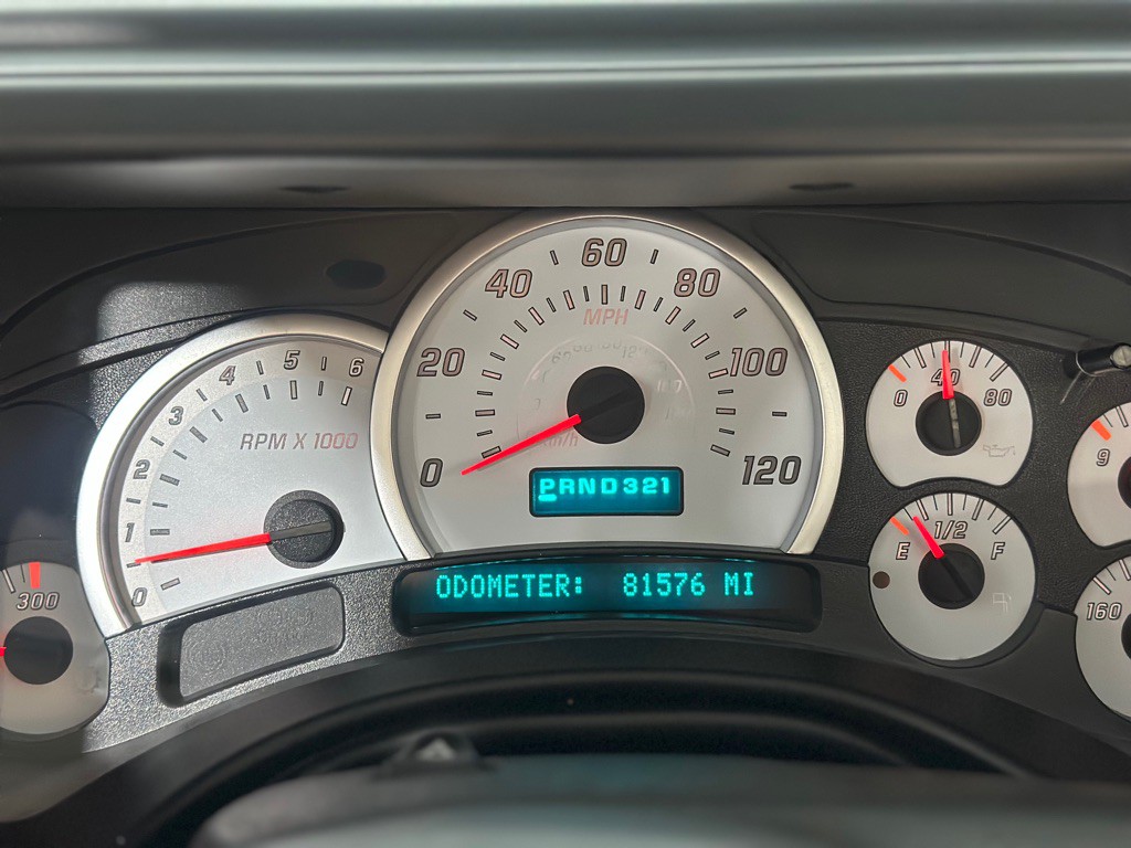 2004 HUMMER H2 Image 12