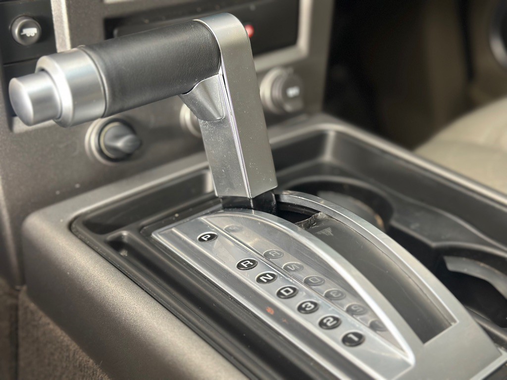 2004 HUMMER H2 Image 20