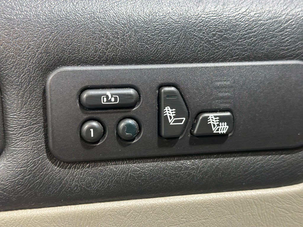 2004 HUMMER H2 Image 22