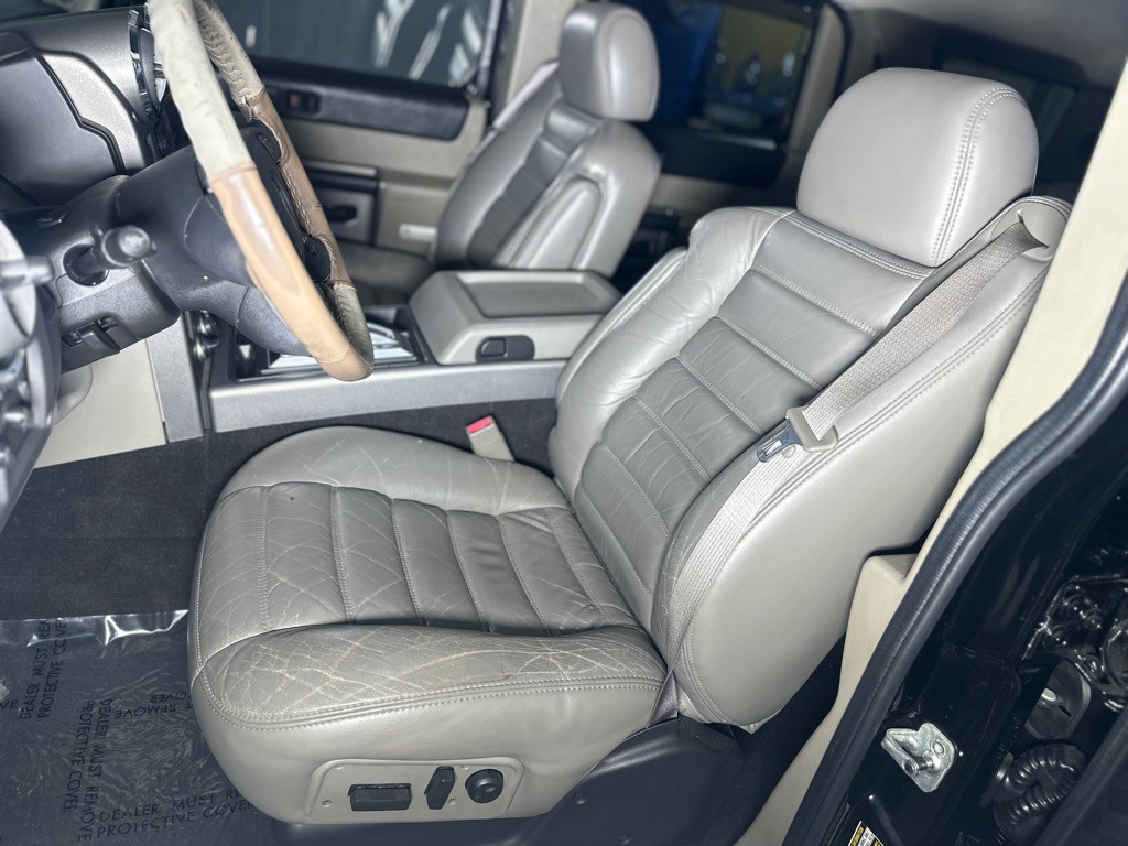 2004 HUMMER H2 Image 24