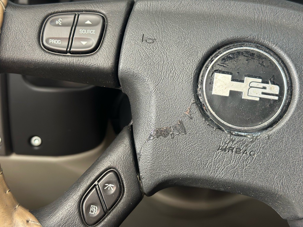 2004 HUMMER H2 Image 27